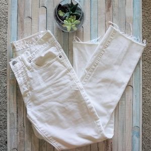 AE White Mid Rise Cutoff Hem Cropped Jeans 26/28